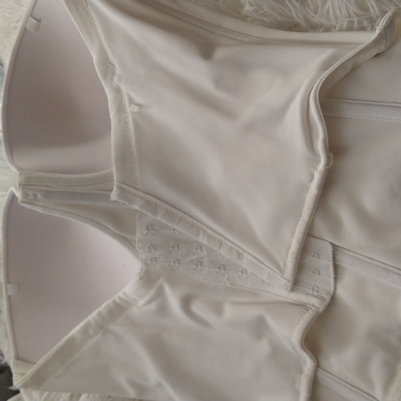 New Va Bien ultra smooth strapless corset . Off white 38D - Picture 5 of 8